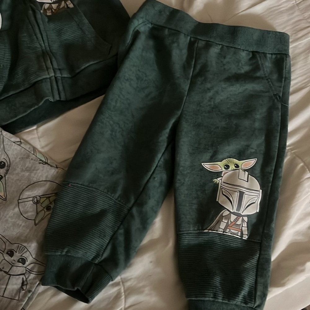 Outfit - Picture 4 of 5